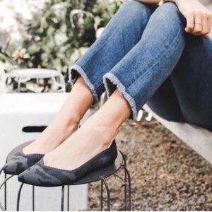 Rothy's 9.5 Retired Style The Point In Dark Camo Flats Shoes